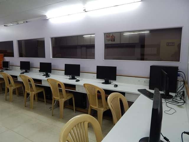 M.L._Dahanukar_College_of_Commerce